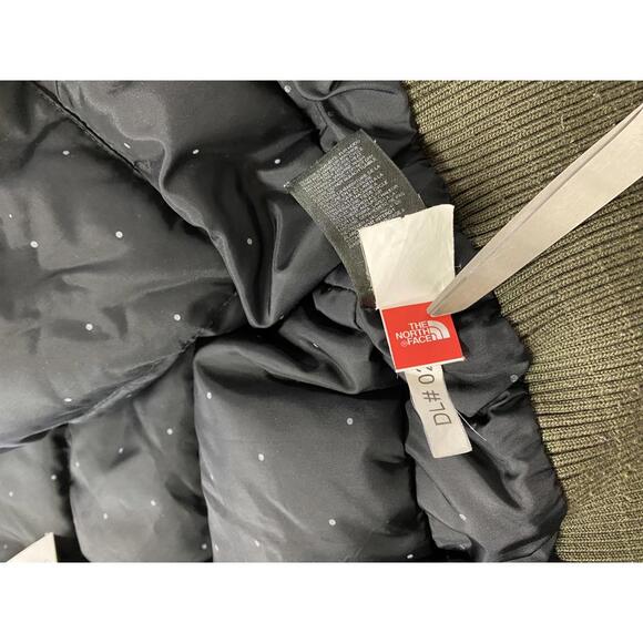 The North Face Women's Olive Green Bomber Jacket Cropped 600 Snow Size Medium - Picture 5 of 6